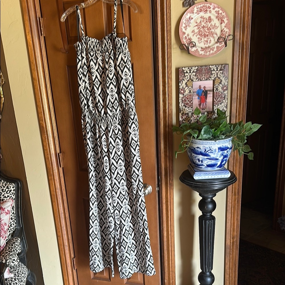 Women’s INC Ikat print Jumpsuit Black and White, size XL